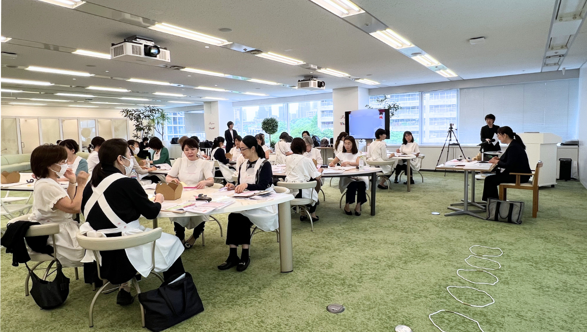 【研修レポート】オプションサービス「受験塾 参観代行」スタート ナニーの観察眼を磨く「受験サポートナニー養成研修」